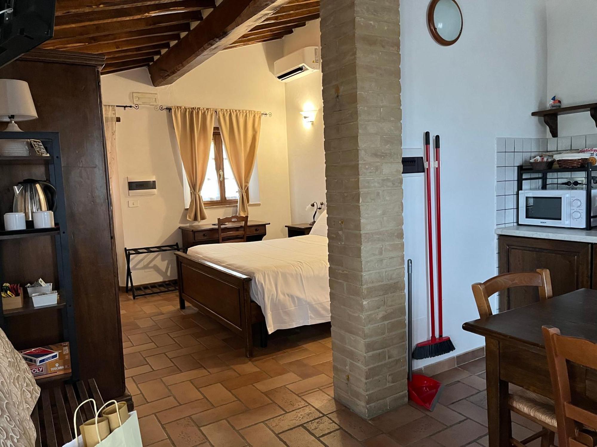 Agriturismo Le Querciole In Val D'Orcia بانيو فينيوني الغرفة الصورة