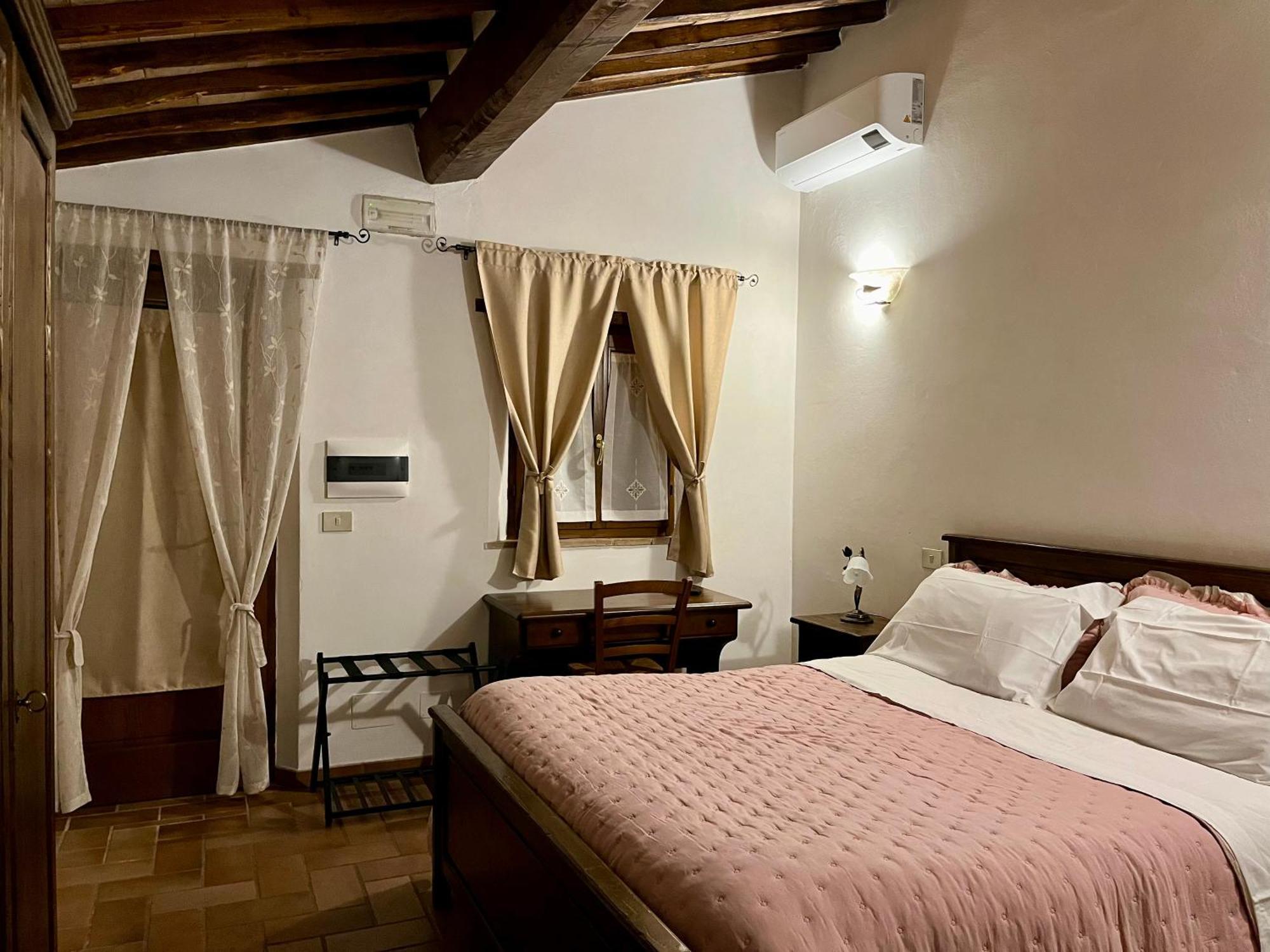 Agriturismo Le Querciole In Val D'Orcia بانيو فينيوني الغرفة الصورة